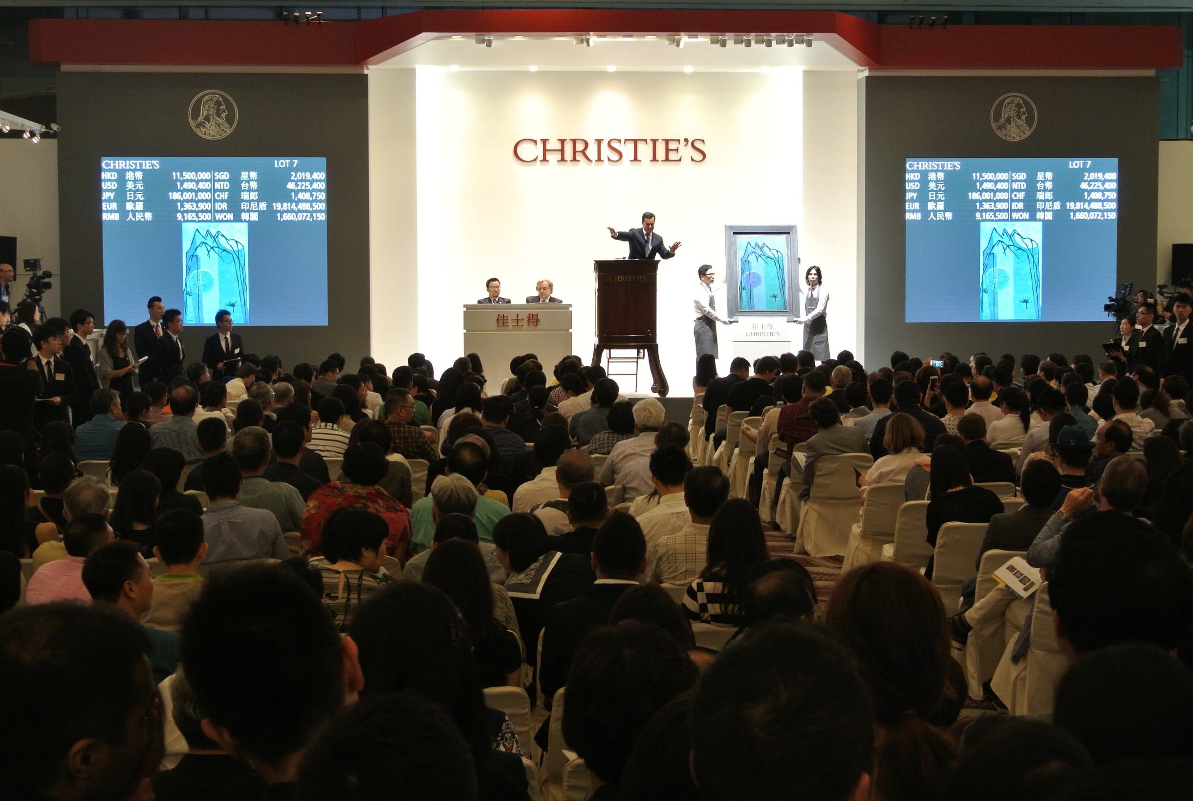 地摊古玩市场交易合法吗,地摊古玩适合摆什么