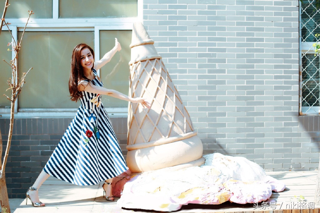 迪丽热巴同款经典款包,迪丽热巴同款蓝色包包