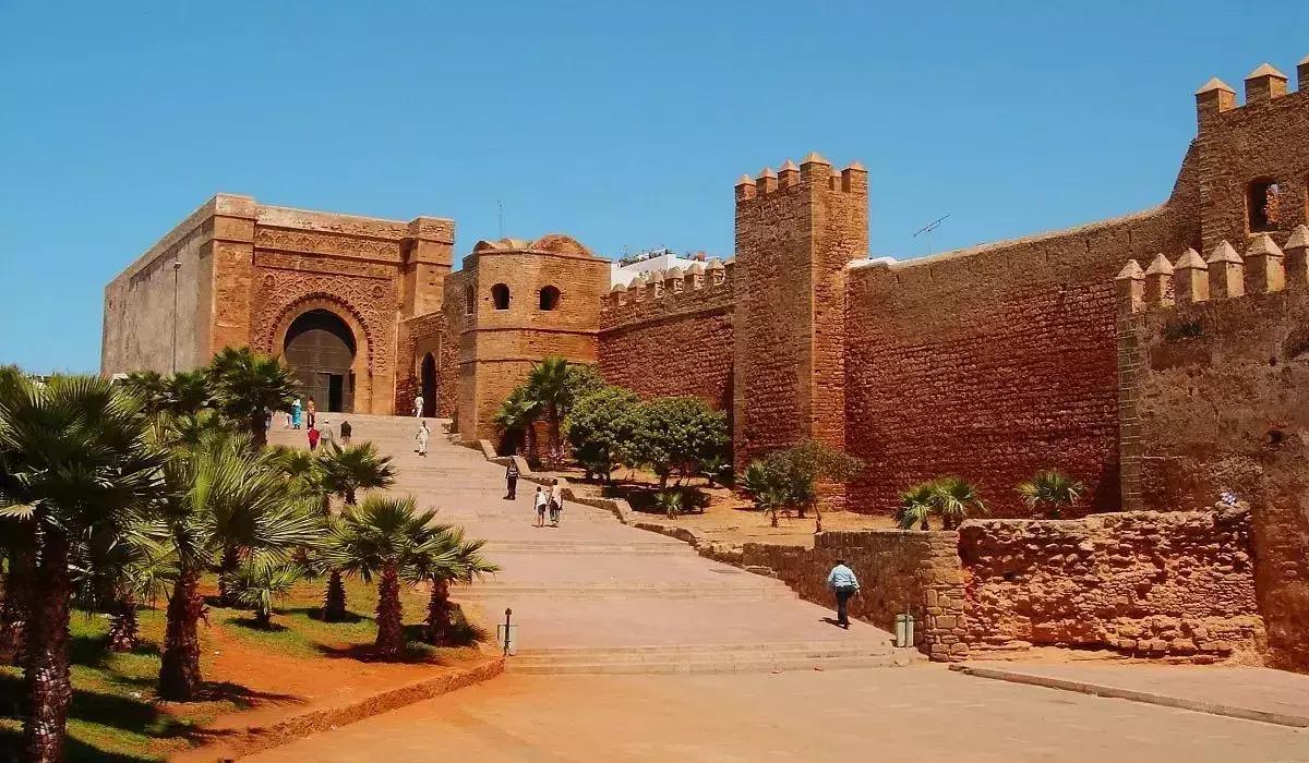 迪拜阿联酋对中国免签吗,阿联酋对中国免签入境多少天