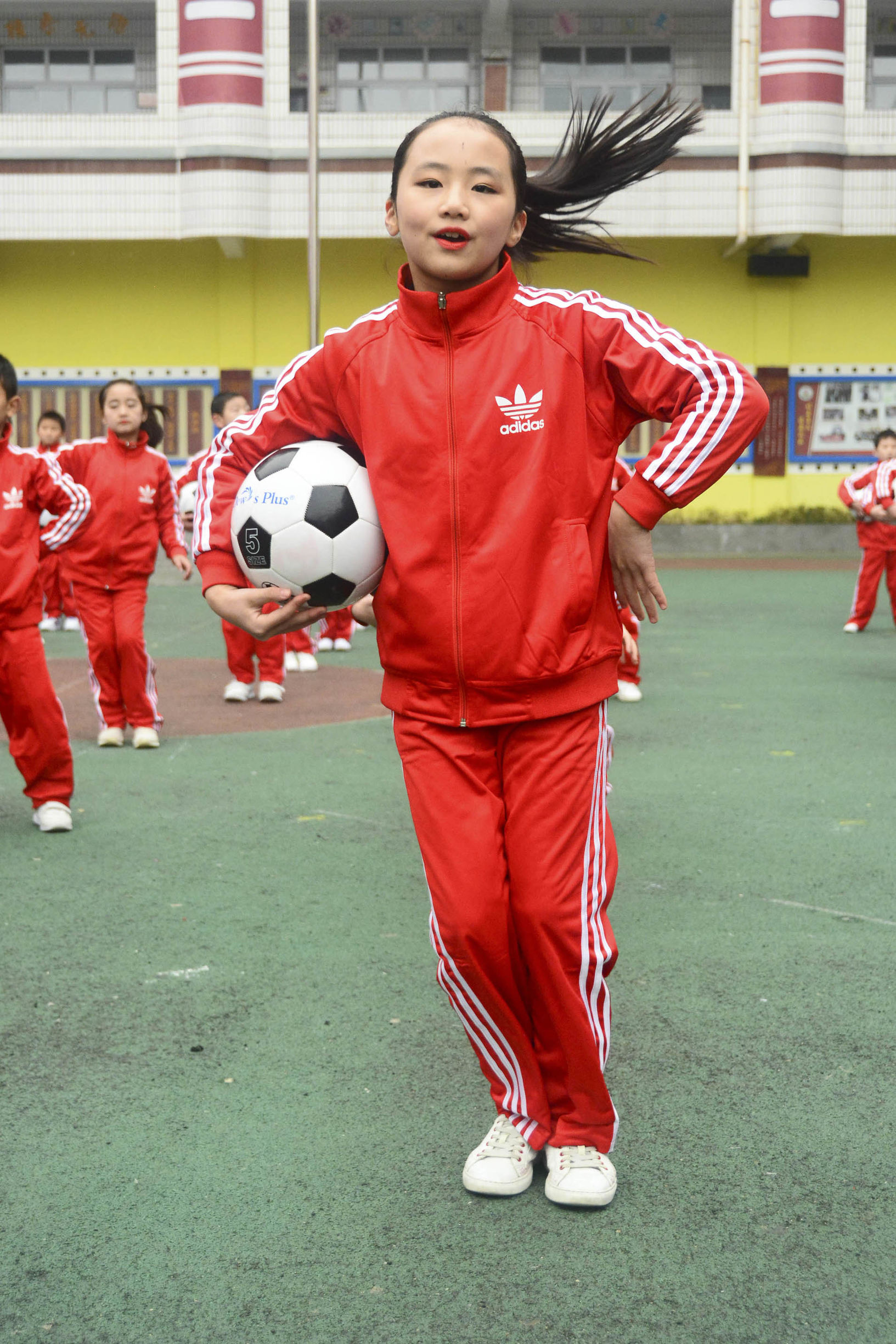 三小校运会啦啦操,巴中市巴州区三小足球操