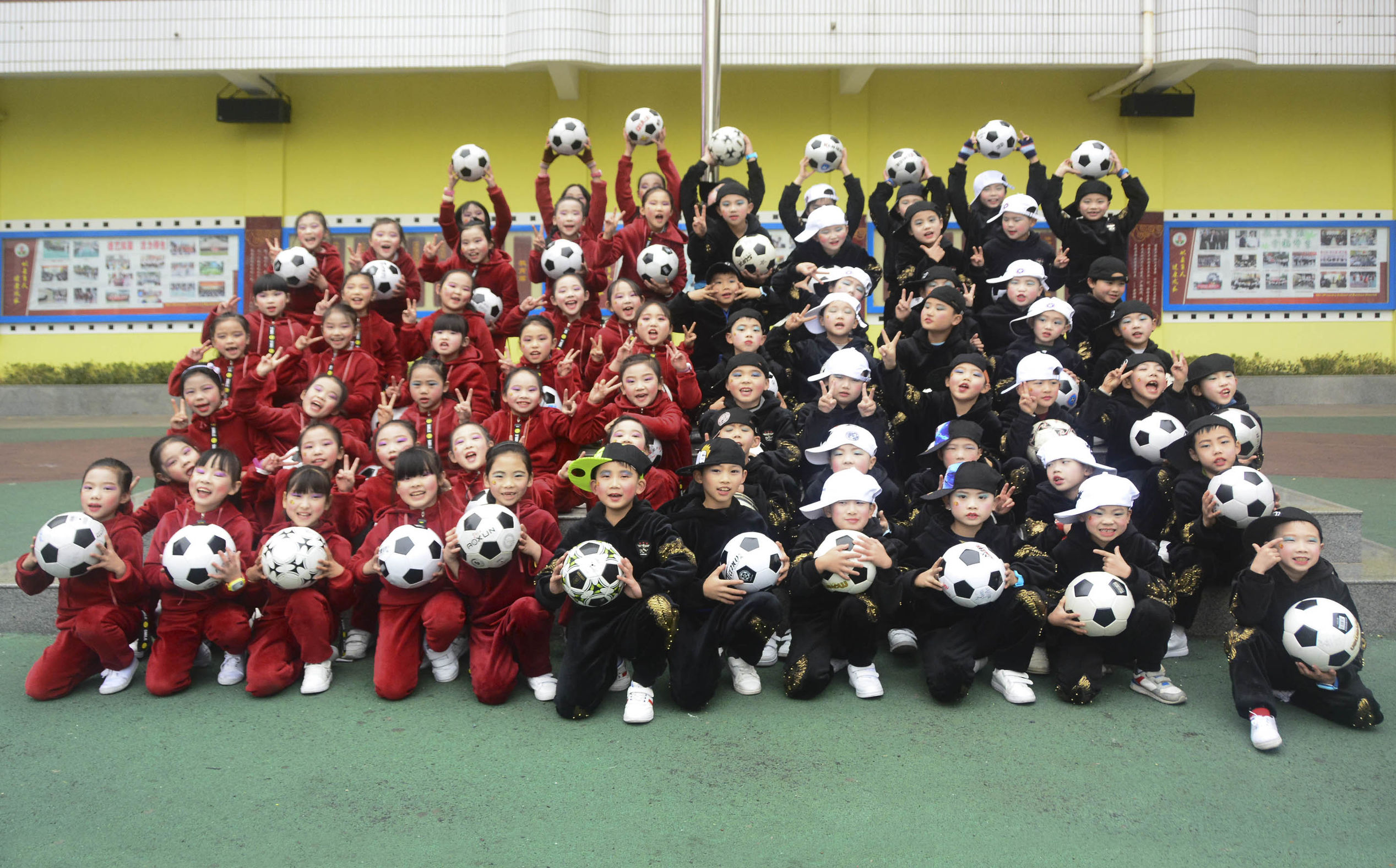 红山区第17小学足球啦啦操,三小校运会啦啦操