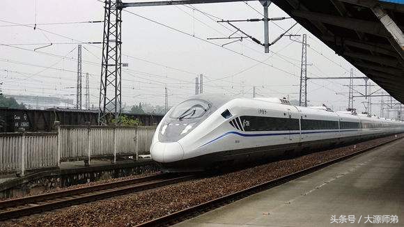 和谐号动车组上面都有什么冷知识,和谐号全系列动车组介绍