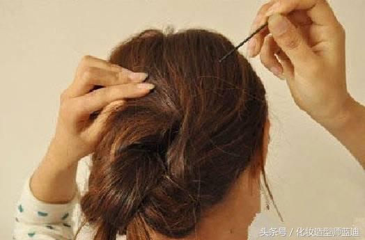 怎么学会自己弄头发,简单弄头发教程