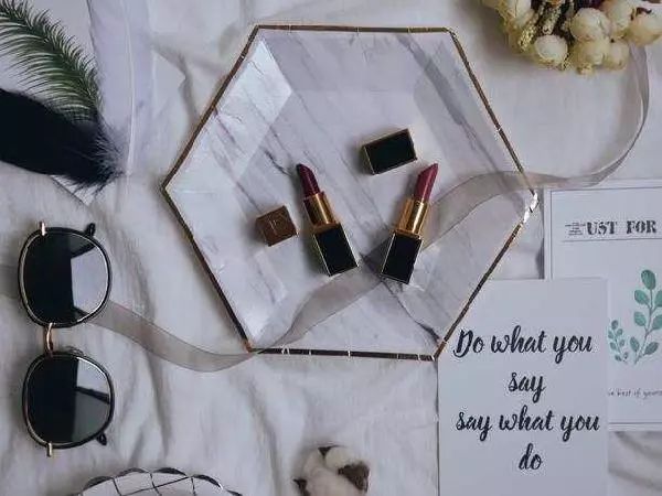 tf黑金黑管口红08价格,tf迷你黑管口红试色