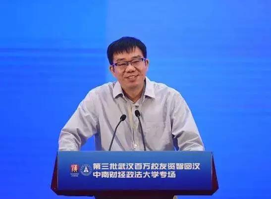 誓做寒酸首富，因父亲嘲笑创办医药物流九州通，用《毛选》管企业