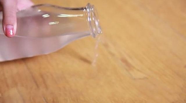 保洁怎么拖地板,地板拖不干净老是雾蒙蒙的粘脚印