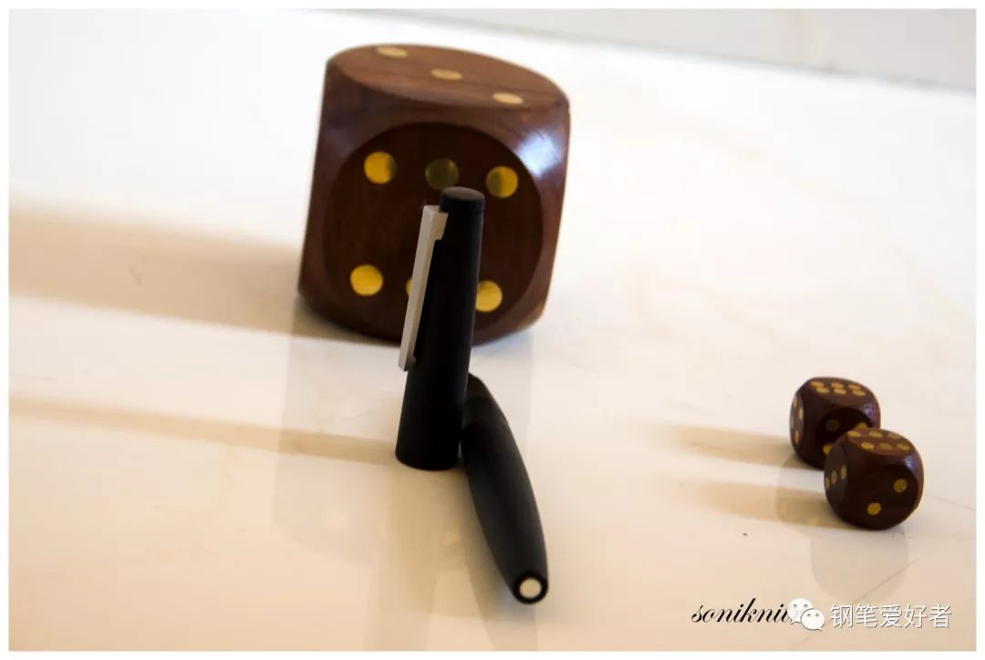 lamy2000钢笔测评,lamy2000凌美钢笔什么笔尖好