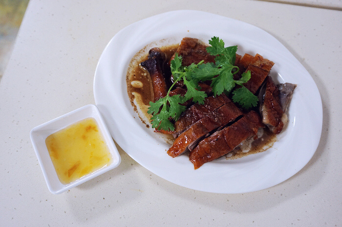 用一碗粥温暖一座城,用一锅温暖的粥来暖昨天的冷