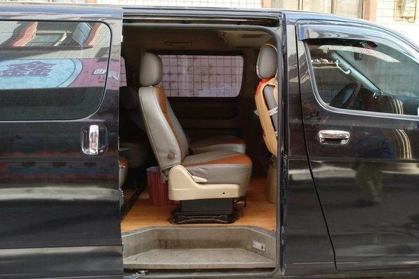 蒙派克7座商务车座椅图片,蒙派克后排空间