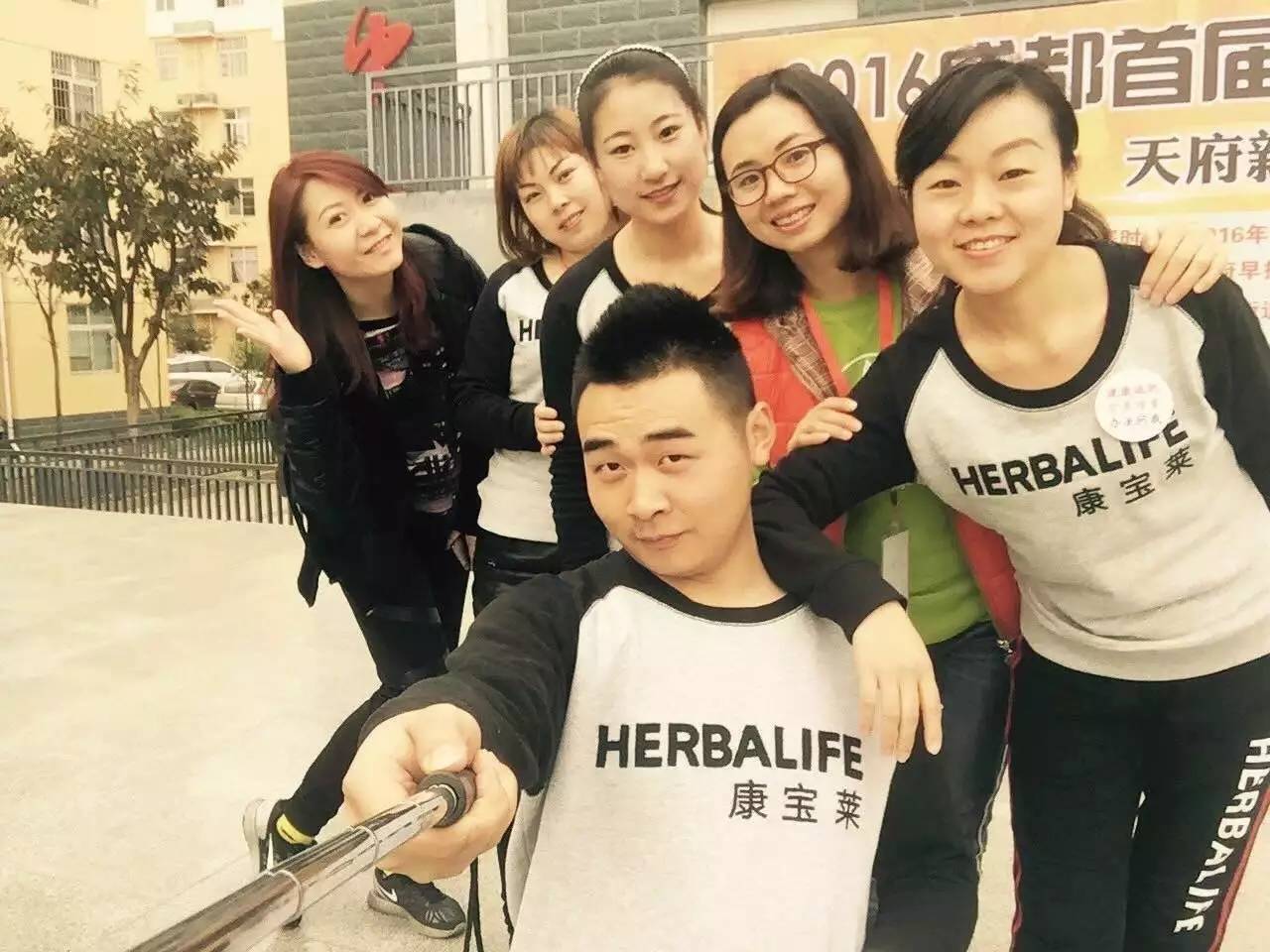 生活家┃前方有马甲线妹子出没春熙的朋友请注意