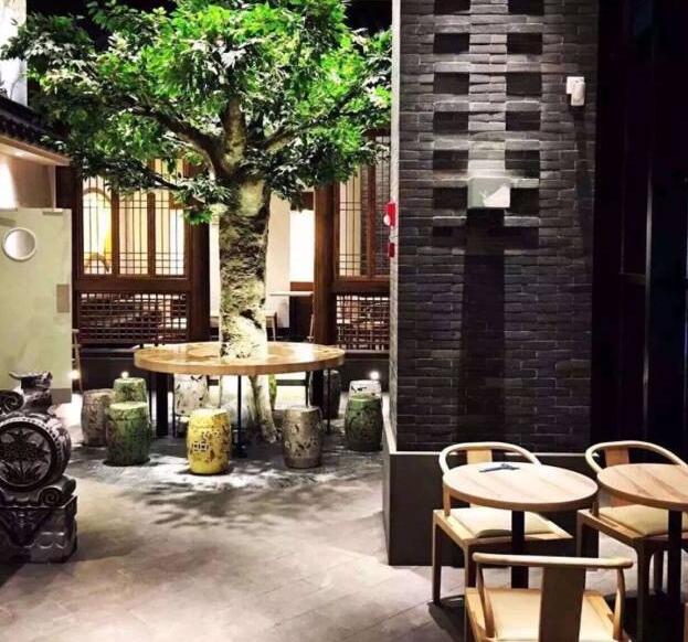 KFC画风突变，小伙伴们都惊了：在高档会所里吃全家桶？