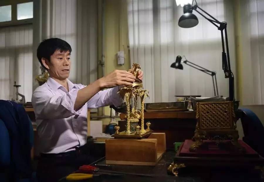 “二次元”人类齐舔屏，捧火了B站新男神