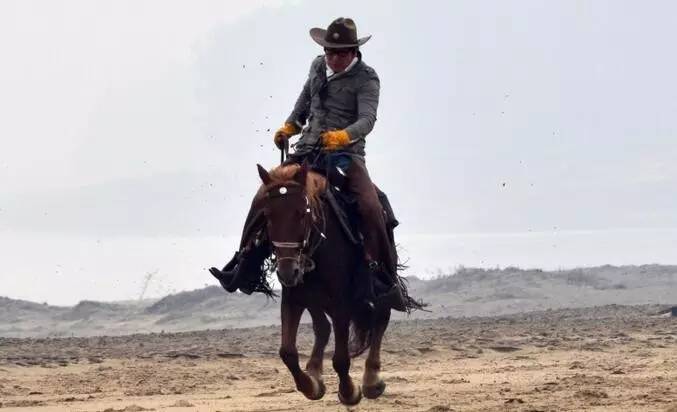 沈阳草原骑马去哪个地方好,离沈阳最近的草原骑马自驾游