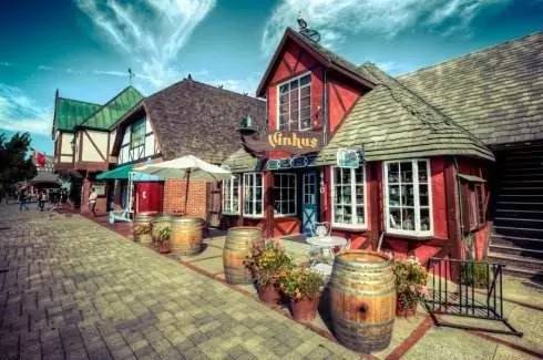 恋与制作人伴你身边,恋与制作人在你身边选谁比较好