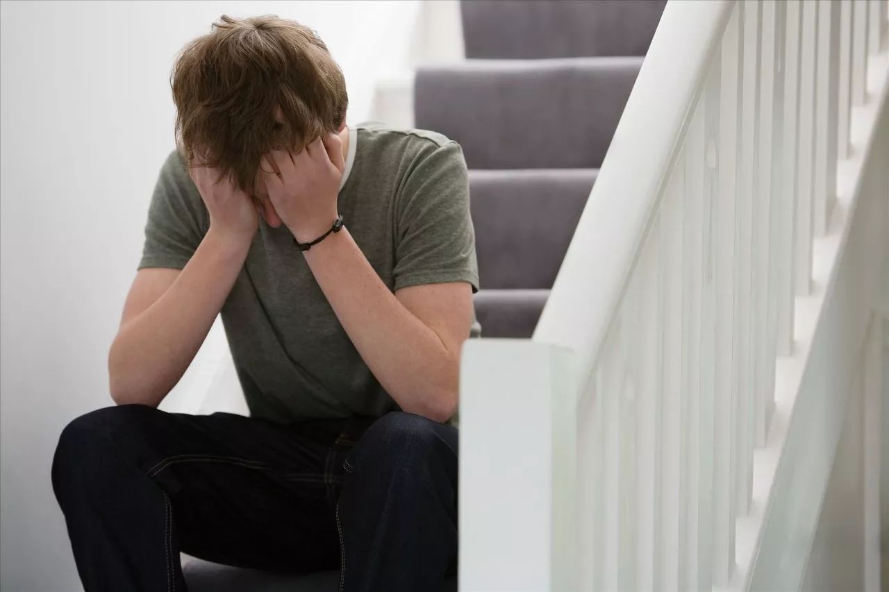 男人衰老的7个信号，硬汉不注意保养也会“垮”