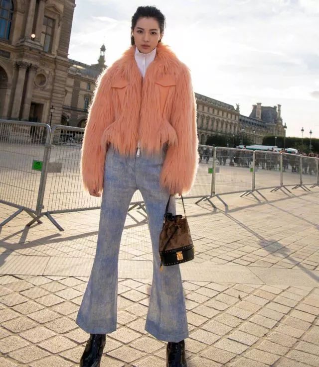 中外差价大比拼｜这些国家买包包才最便宜，最多能差出5万！