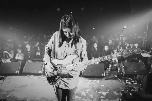 玩数摇的乐队不仅数学好，很可能还是个话唠