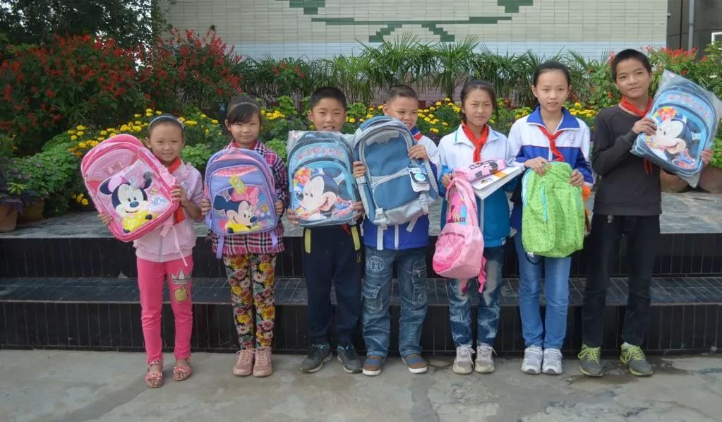 情暖童心圆梦微心愿,微心愿寒冬的温暖