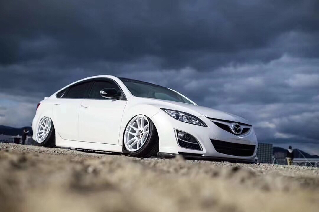 马自达6睿翼改装绞牙避震,马自达6睿翼轿跑侧面