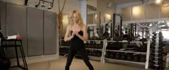 用拳头拍打臀部能减臀部的肉吗,踏步机可以减掉臀部的肉吗