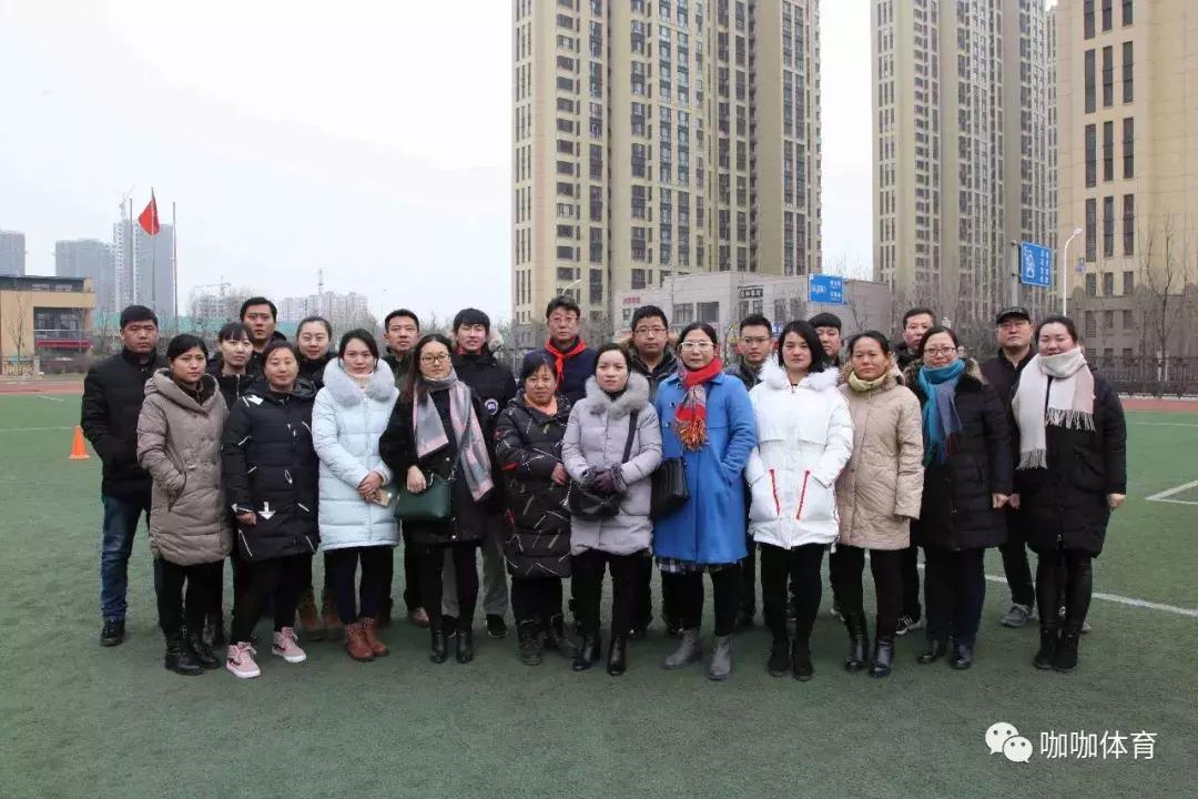 这所学校建成没几年，就被定为全国足球特色学校，厉害了！