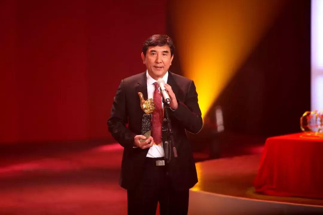 马琳评价辽宁足球,马林大连足球比赛