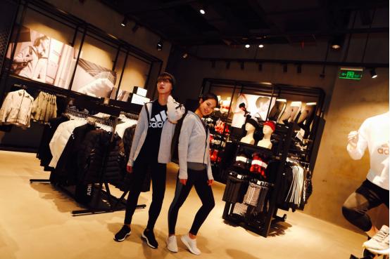 杭州阿迪达斯直营店都有哪些,阿迪达斯杭州店