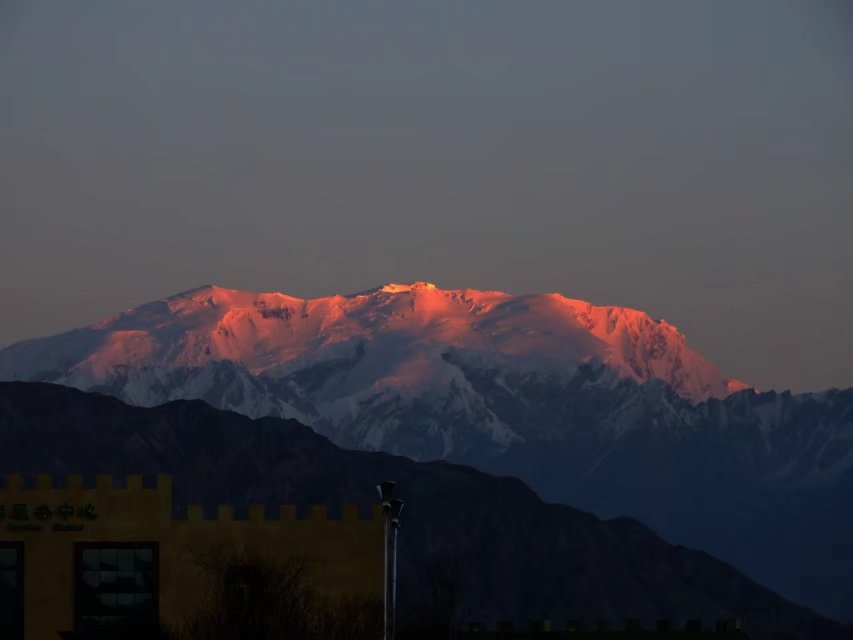 探秘帕米尔高原塔吉克族,帕米尔高原上的塔吉克族族人