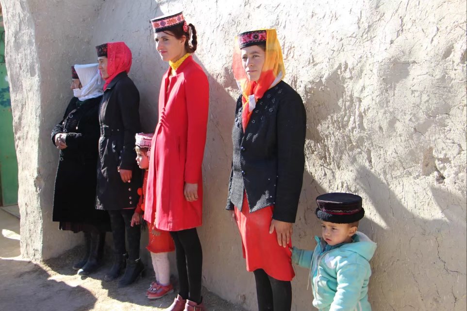 探秘帕米尔高原塔吉克族,帕米尔高原上的塔吉克族族人