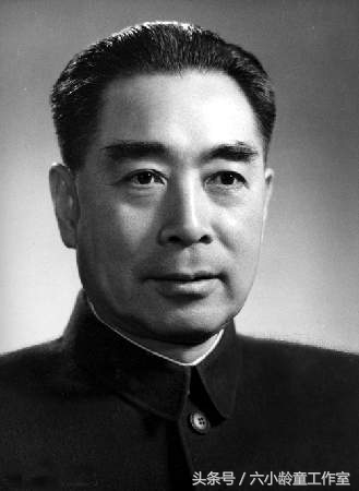 六小龄童纪念周恩来总理去世42周年，曾两次饰演周恩来