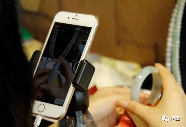 玉石直播黑幕揭秘——骗你没商量！