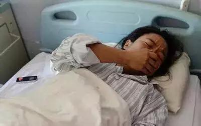 28岁孕妇二胎顺产第十天，突然掉出“一块肉”医生检查后怒斥无知