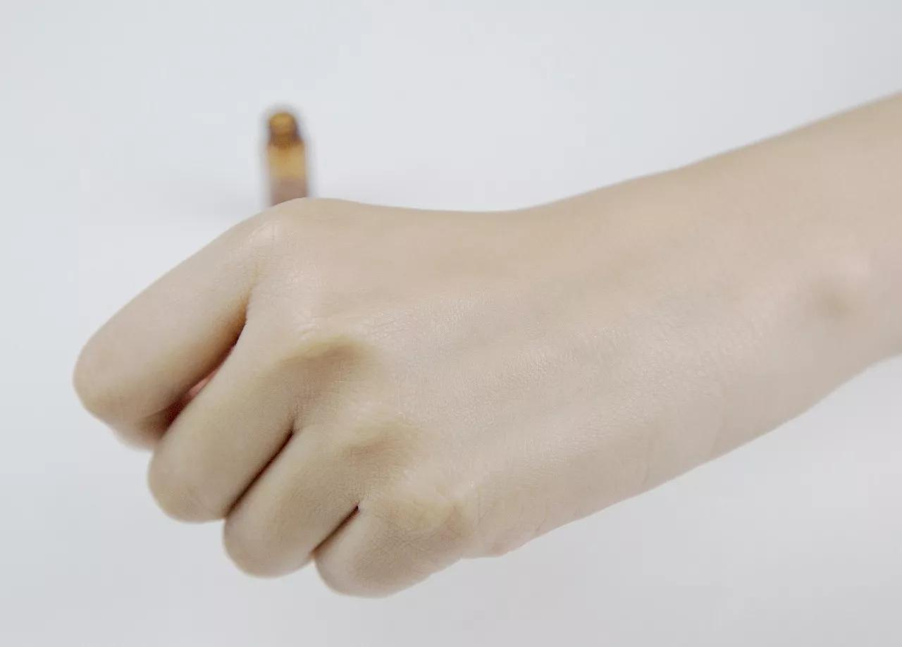 深挖一个超牛的搭配，解锁美白新思路