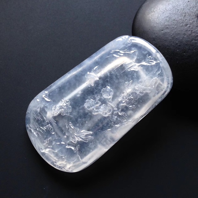 花朵造型的吊坠寓意,水滴造型吊坠寓意