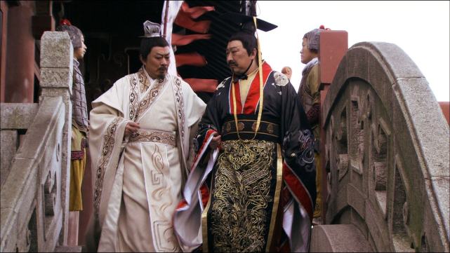 杜月笙的葬礼完整视频,杜月笙墓碑上的八个字令人深思