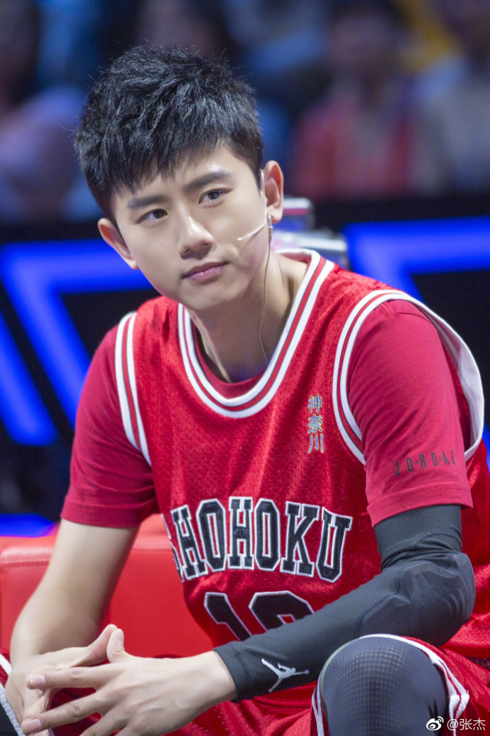 张杰微博评论洪涛,张杰是青春的诠释