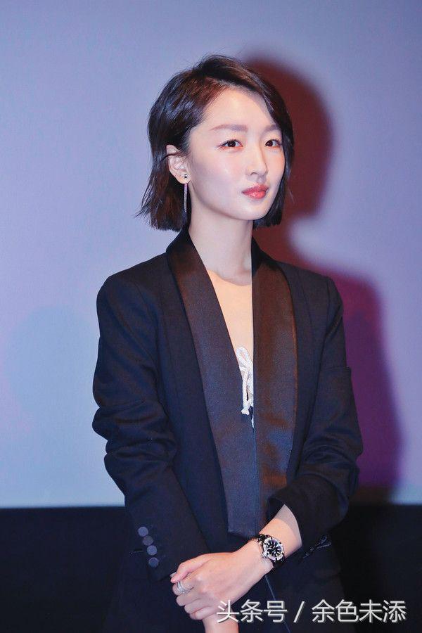 喜欢戴夸张耳饰的不止章子怡，还有她们