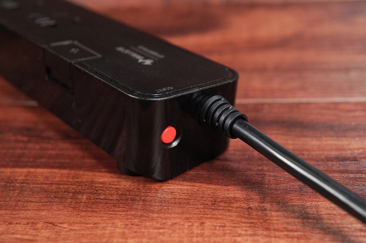 插座电压忽高忽低怎么回事,电压过高插座电压降低