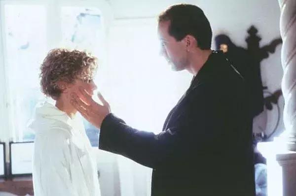 飞过人间的无常才懂爱是假象,飞过人间的无常才懂爱是浪漫