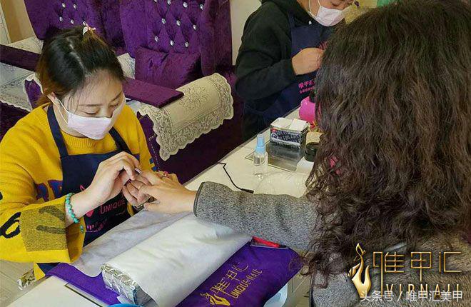 开美甲店是加盟好还是自己开好,美甲店加盟好还是入股好