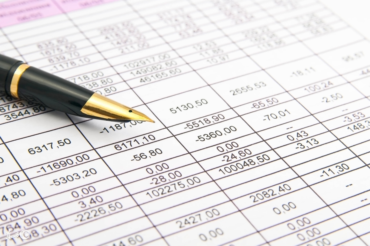 excel表格怎么画斜线表头,wpsexcel单元格怎么画斜线表头