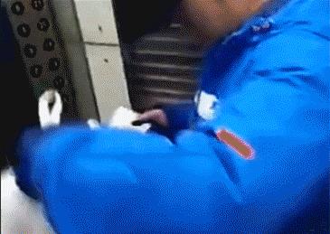 外卖小哥心酸短信,外卖小哥含泪留言结局令人震惊