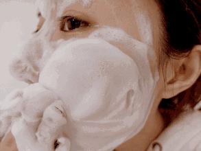 这些卸妆小技巧让你卸妆更干净,卸妆洗脸的正确步骤