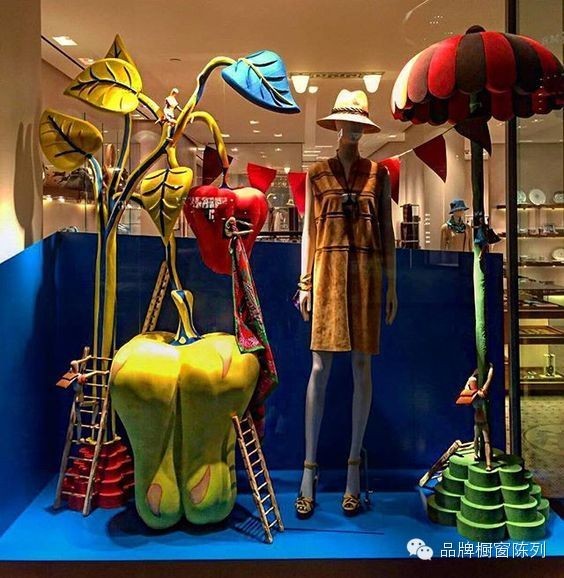 爱马仕橱窗||简单是艺术的底色！