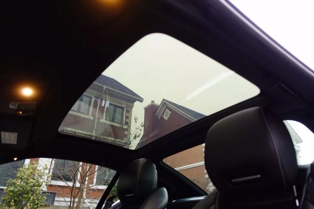 奔驰敞篷车又便宜又好看跑得还快,奔驰sl63amg敞篷落地价2021款