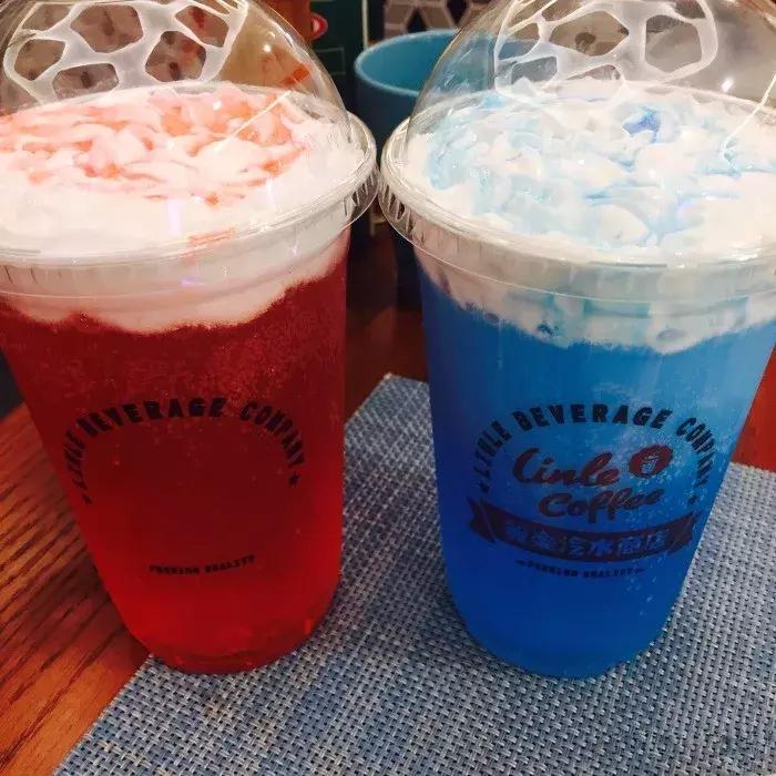 广州奶茶店被挤爆,奶茶店被挤爆