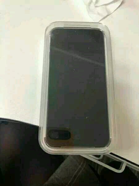 7吧网友700元钱买了个苹果itouch632g赚了还是亏了