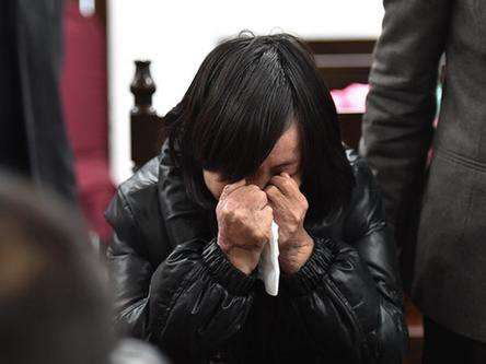 8个月宝宝高烧后还37.4,7个月婴儿高烧后全身长满了红斑