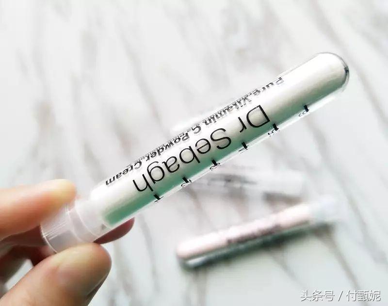 淡化修复痘印精华,祛痘印修复和祛疤有效方法