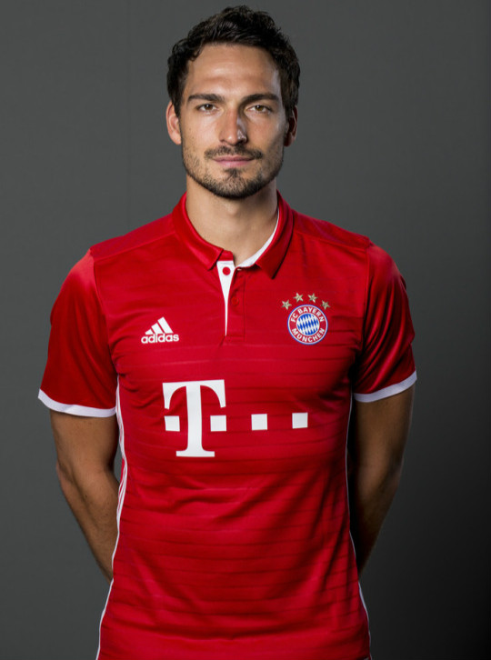 德国拜仁慕尼黑球队,德甲班霸拜仁慕尼黑